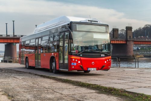 Į Kauno oro uostą miesto autobusai veš dažniau ir bet kuriuo paros metu