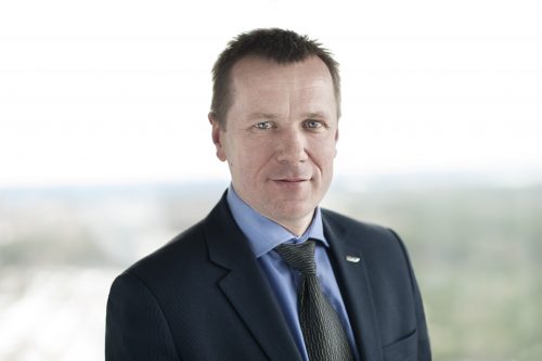 Keturios geriausio Lietuvos vairuotojo žiemiško vairavimo taisyklės