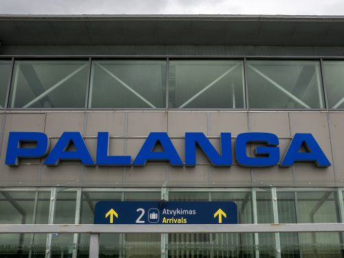 Automobiliais į Palangos oro uostą atvykstantiesiems – naujos stovėjimo vietos