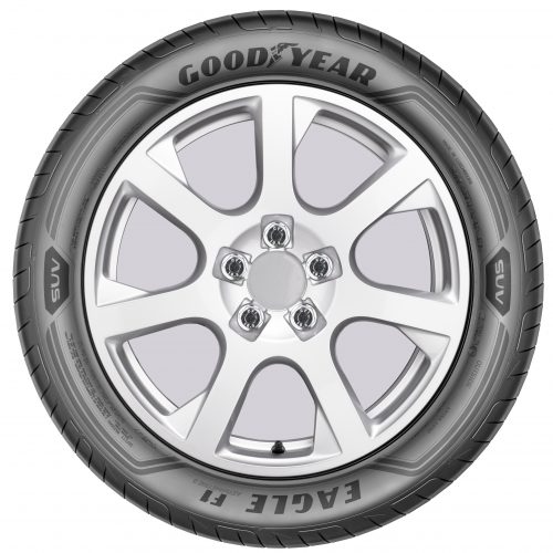 „Goodyear“ padanga „Eagle F1 Asymmetric 3 SUV“ su aktyvaus stabdymo technologija