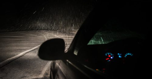 Automobilio vairavimas naktį su kontaktiniais lęšiais?