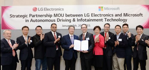 LG ir „Microsoft“ bendradarbiavimas paspartins transporto revoliuciją