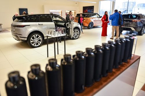 Išankstinei premjerai į Vilnių atvyko „Range Rover Evoque“: pirmoji pažintis su stiliaus ikona