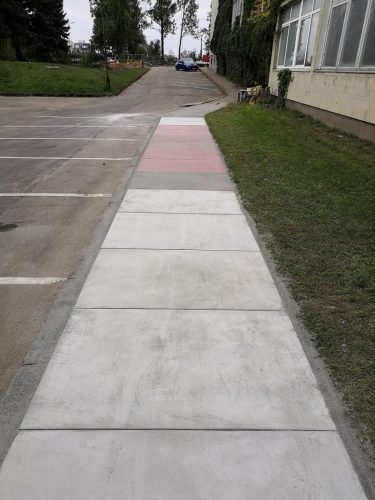 VGTU mokslininkai sukūrė inovatyvią betono modulių dangą pėsčiųjų takams