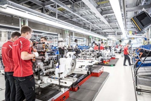 Dar vienas naujas skyrius „Porsche“ istorijoje – atidaryta „Taycan“ gamykla