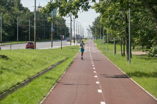 Sostinės Kareivių gatvėje – naujas dviračių takas