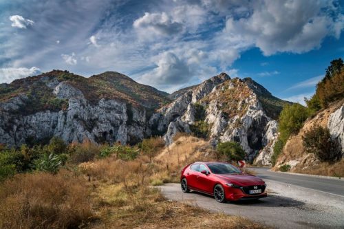 „X“ faktorius: ar revoliucinis „Mazda Skyactiv-X“ prailgins vidaus degimo variklio amžių