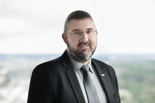 Apklausa: trečdalis vairuotojų pristabdo tik prie greičio matuoklių