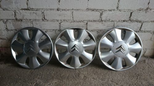 Citroen ratų gaubtai R15