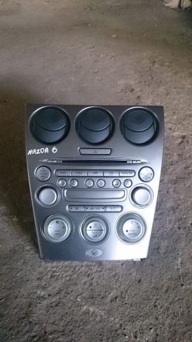 Parduodu Mazda 6 magnetola