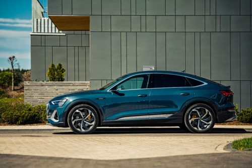 „Audi“ premjera Lietuvoje: sportiškas, funkcionalus ir visiškai elektrinis „e-tron Sportback“