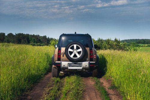 Laukimas baigėsi – į Lietuvą atvyko „Land Rover Defender“