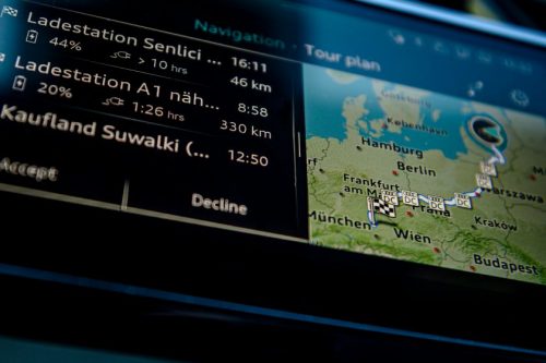 Elektromobilumas be sienų – „Audi“ Lietuvoje pristato naują krovimo paslaugą
