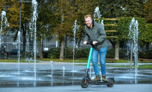 Elektriniai paspirtukai – kaip apsaugoti save ir kitus?