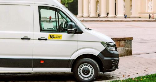Lietuvos pašto darbuotojai Vilniaus centre važinės elektromobiliais