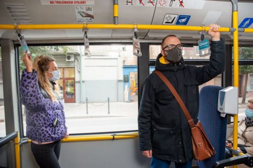 Karantinas Kaune koreguoja viešojo transporto tvarkaraščius