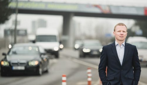 Transporto specialistas pataria: kaip pasiruošti tamsiajam metų sezonui?