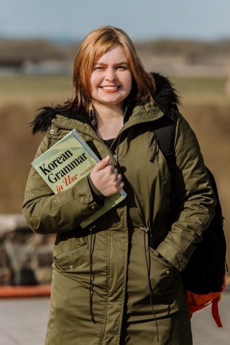 Korėjiečių kalbą studijuojanti pavežėja iš keleivių sulaukia nuostabos, dovanų ir net eilėraščių