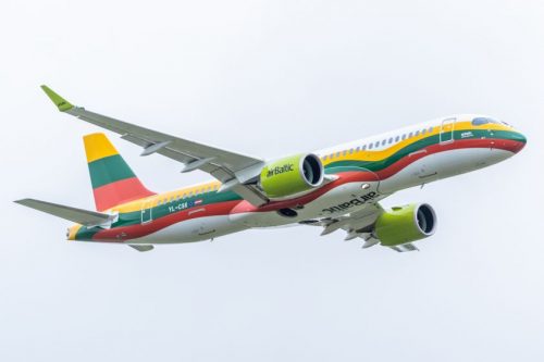 „airBaltic“ tęsia partnerystę su „Tarptautinėmis Ukrainos avialinijomis“: toliau siūlys skrydžius iš Vilnius į Kijevą