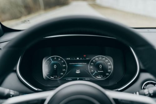 Tai, ko dar nežinojote – 5 įdomūs faktai apie elektromobilius
