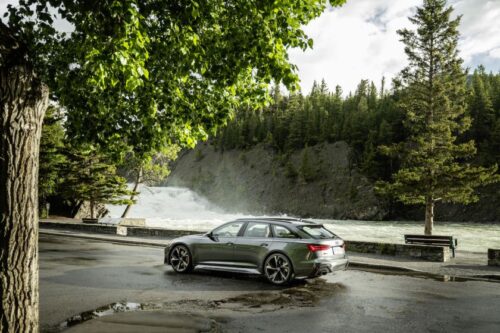 20 metų, keturios kartos – po kasdiene „Audi RS 6“ išvaizda slypi įspūdinga galia