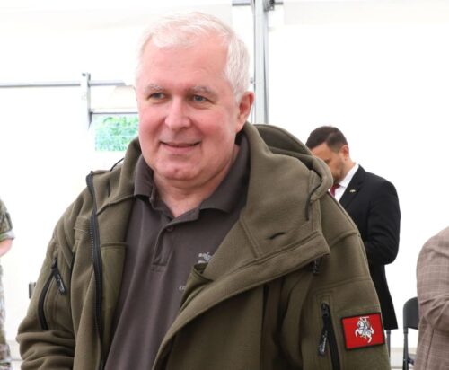 Šiaulių meras kreipėsi į KAM ministrą: darbus dėl krašto gynybos būtina tęsti!