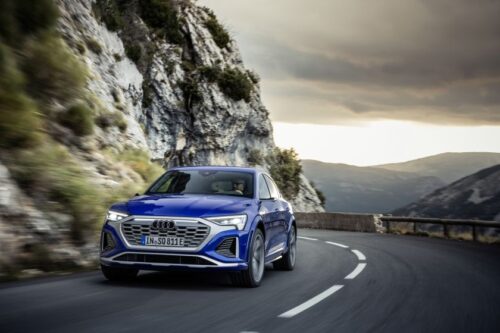 Naujasis „Audi Q8 e-tron“: didesnis efektyvumas ir įveikiamas atstumas, išbaigtas dizainas