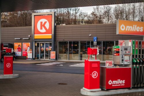 „Circle K“ trims valandoms dalyje Europos mažina degalų kainą