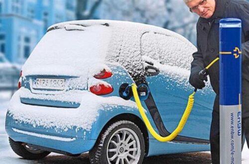 Brangsta elektra. Kiek daugiau išleisime už elektromobilio pilnos baterijos pakrovimą