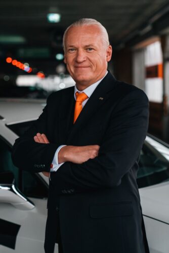 „SIXT“ apyvarta augo ketvirtadaliu, Baltijos šalyse – jau 7 tūkst. automobilių nuomai 