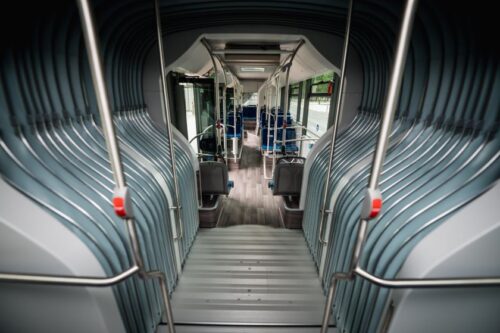 Kaune kartu su kampanija „Spausk – Nesnausk“ pristatytas pirmasis iš 64 naujų hibridinių autobusų