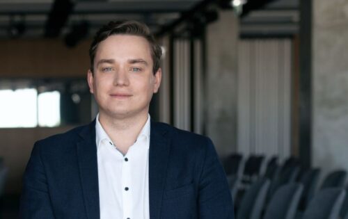 2023-ųjų pirmas pusmetis Lietuvos oro uostuose: nuoseklus ir kryptingas aviacijos rodiklių augimas