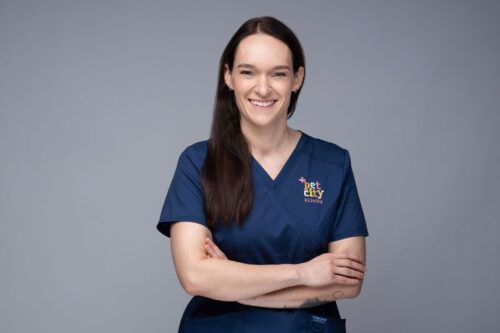 Lietuvos vairuotojai dažniau nei latviai ir estai augintinius automobiliuose palieka vienus