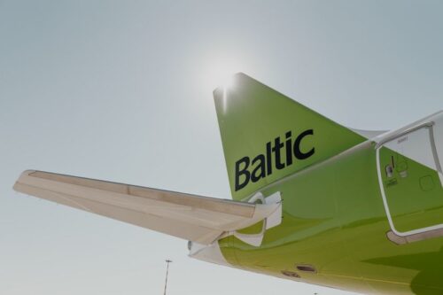 „airBaltic“ dalinasi populiariausiomis didžiojo išpardavimo kryptimis