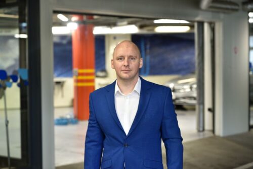 Kur ieškoti ir kaip šalinti vaikų paliktus nešvarumus automobilyje?