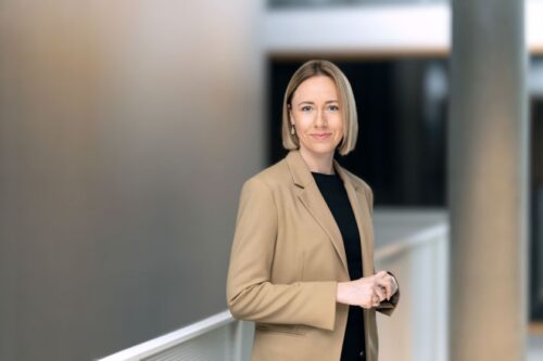 Kas kaltas dėl avarijų automobilių aikštelėse: nemokėjimas vairuoti ar aplaidumas?