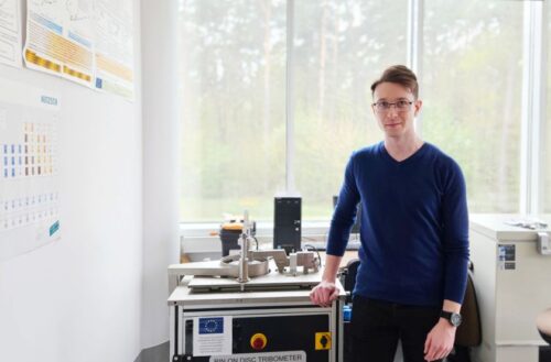 Aliuminio detalės tarnaus iki 20 kartų ilgiau: lietuvių technologija žada proveržį automobilių, gynybos ir aviacijos pramonėje