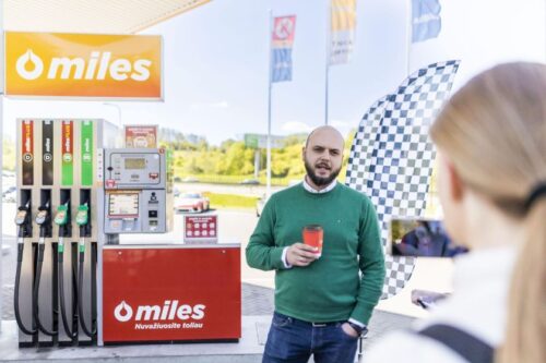 Degalų įtaka automobiliui: ar verta rinktis „premium“ kategorijos degalus?