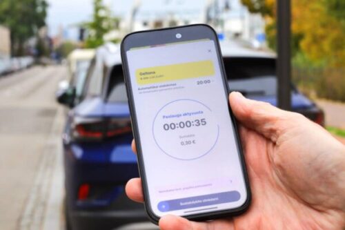 5 programėlės, kurios pravers kiekvienam vairuotojui