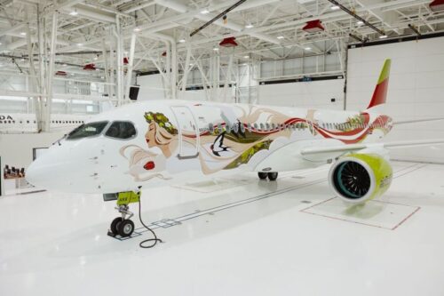 „airBaltic“ Kanadoje pristatė specialų 50-ojo „Airbus A220-300“ orlaivio apipavidalinimą