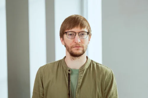 „Lyja – nevairuosiu“ – vyresnių vairuotojų savęs ribojimas kelyje