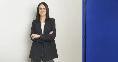 BMW atšaukia šimtus tūkstančių automobilių: kas sumoka už klaidas – gamintojas ar draudikas?