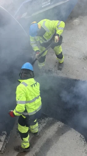 Po žiemos kelių būklė prastesnė: prasideda intensyvus darbų sezonas