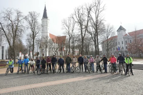 Prasidedant daugiamilijoninės vertės darbams, speciali komisija įvertino Šiaulių dviračių takus