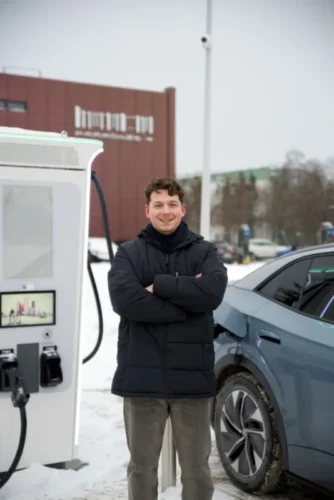 Paskaičiavo, kiek pavyksta sutaupyti vairuojant elektromobilį