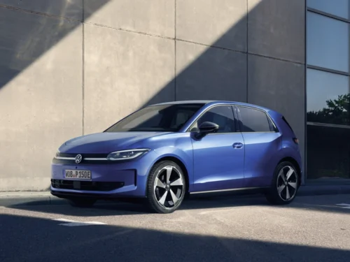 20 mln. pirkėjų sulaukusio „Volkswagen“ modelio virsmas: suderino e-mobilumą ir retro stilių